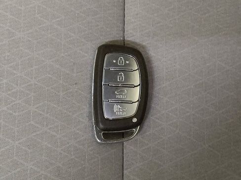 Used 2018 Hyundai Tucson Sport image 32