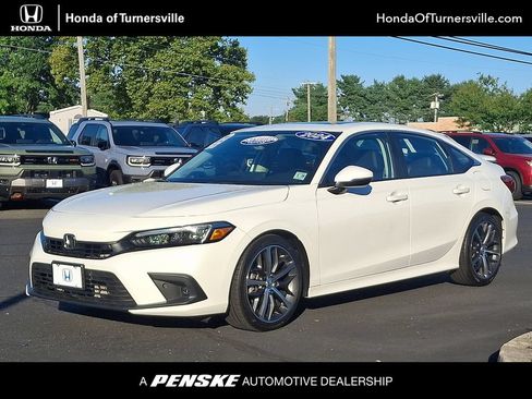 Certified 2024 Honda Civic Touring image 1
