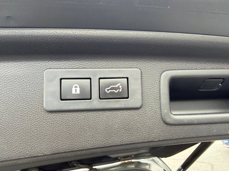 Used 2021 Subaru Forester Limited AWD/4WD image 11