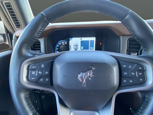 Used 2024 Ford Bronco Outer Banks AWD/4WD image 17