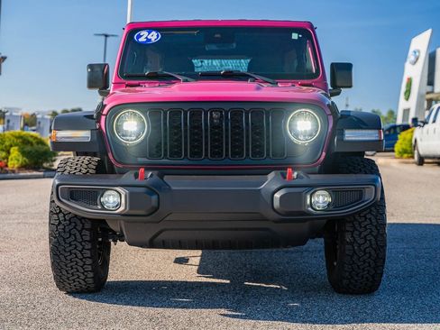 Used 2024 Jeep Wrangler Unlimited Rubicon w/ Technology Group image 2