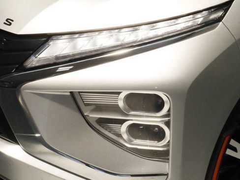 Used 2024 Mitsubishi Eclipse Cross SE AWD/4WD image 2