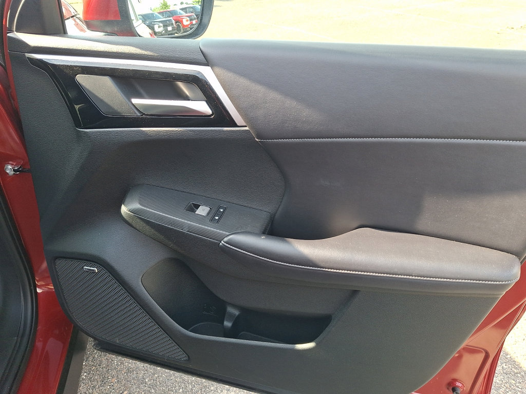 Used 2025 Mitsubishi Outlander SE AWD/4WD image 10