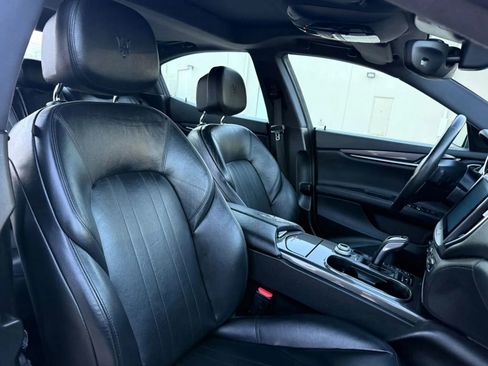 Used 2020 Maserati Ghibli RWD image 16