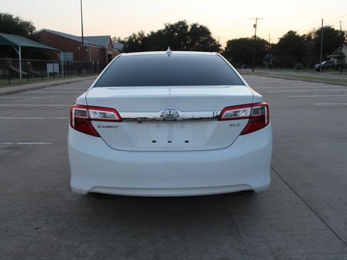 Used 2012 Toyota Camry XLE FWD image 9
