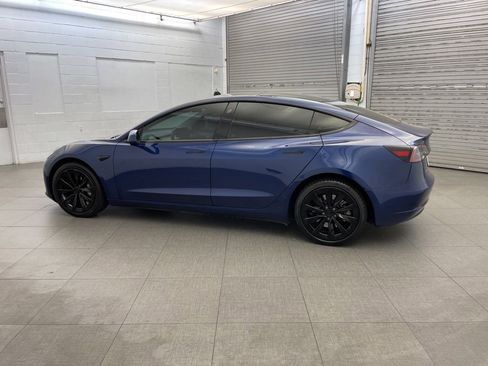 Used 2023 Tesla Model 3 Standard Range image 7