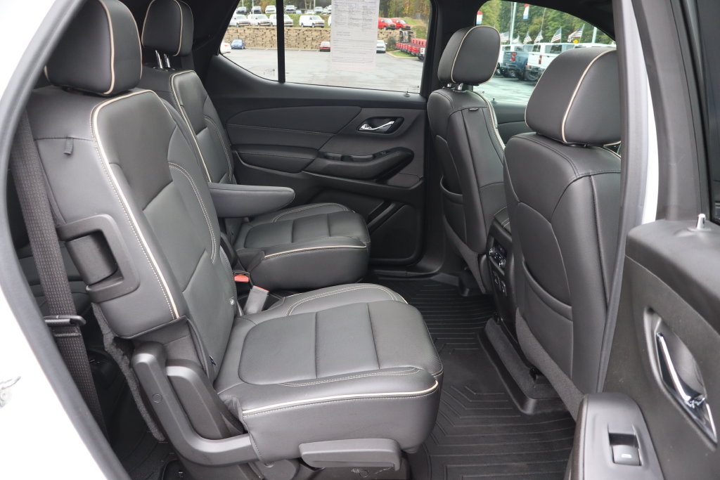 Used 2022 Chevrolet Traverse Premier w/ Redline Edition AWD/4WD image 36