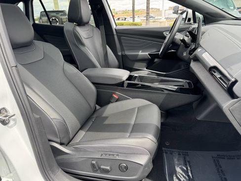 Certified 2023 Volkswagen ID.4 Pro S Plus AWD/4WD image 35