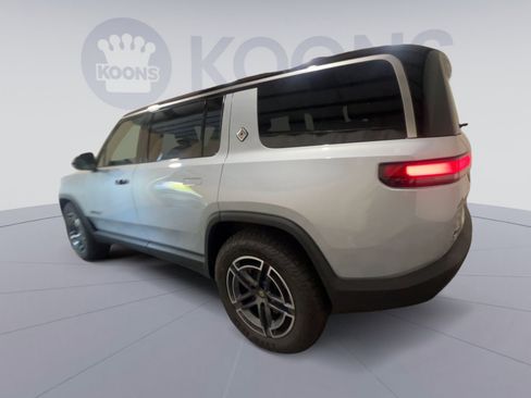 Used 2026 Rivian R1S Adventure image 11