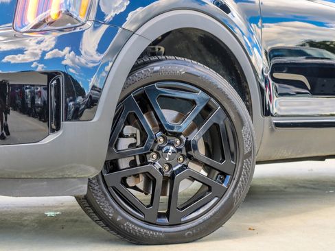 Used 2024 Kia Telluride EX X-Line AWD/4WD image 2