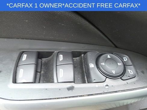 Used 2024 Chevrolet Trax RS w/ Sunroof Package FWD image 27