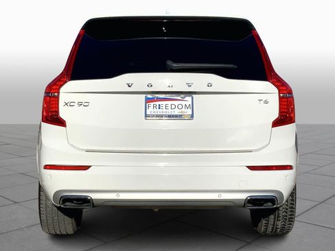 Used 2021 Volvo XC90 T6 Momentum w/ Advanced Package image 4