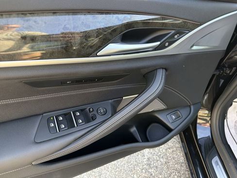 Used 2022 BMW 530i xDrive w/ Premium Package AWD/4WD image 16