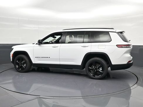 Used 2023 Jeep Grand Cherokee L Laredo AWD/4WD image 8