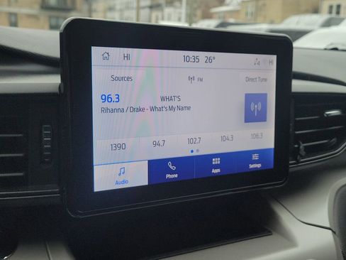 Used 2023 Ford Explorer XLT image 29