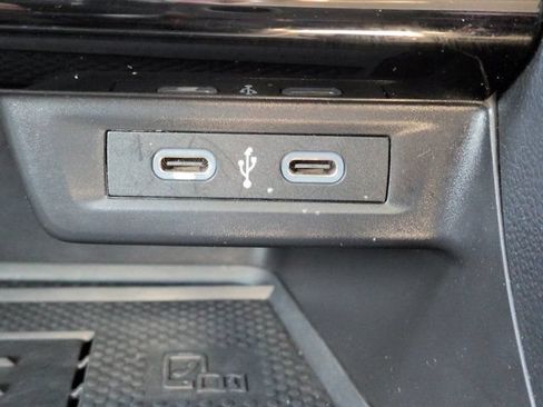 Used 2025 Volkswagen Jetta SE FWD image 20