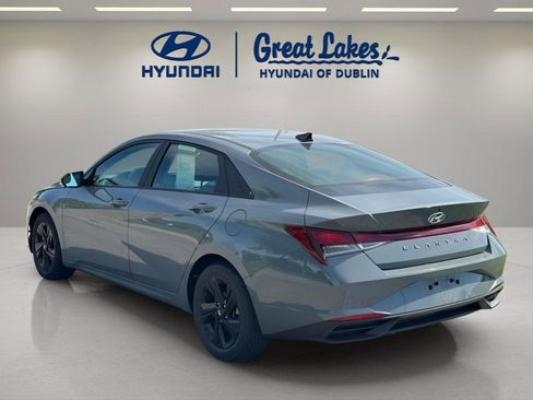 Used 2023 Hyundai Elantra SEL FWD image 3