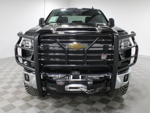 Used 2024 Chevrolet Silverado 2500 LTZ AWD/4WD image 32