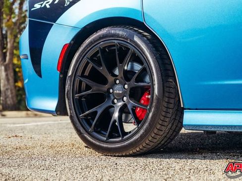 Used 2015 Dodge Charger SRT Hellcat image 40