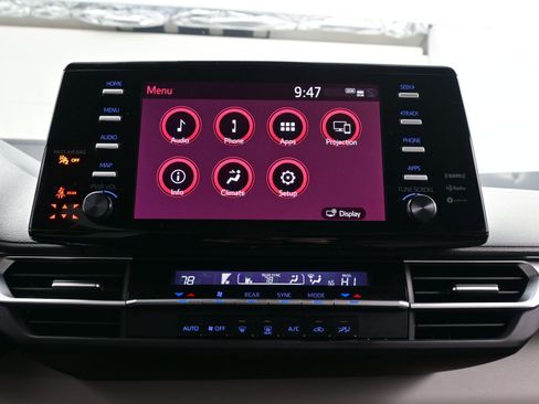 Used 2022 Toyota Sienna LE image 20