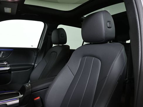 New 2026 Mercedes-Benz GLB 250 4MATIC image 15