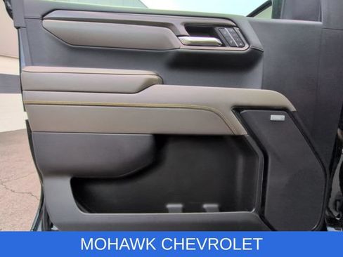 Used 2024 Chevrolet Silverado 1500 ZR2 AWD/4WD image 23