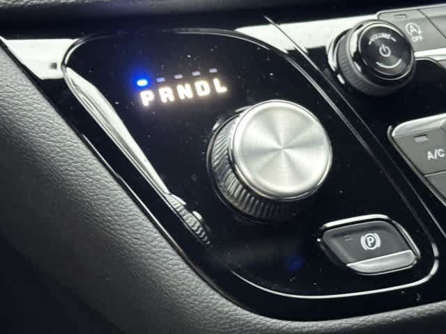 Used 2026 Chrysler Pacifica Select FWD image 27