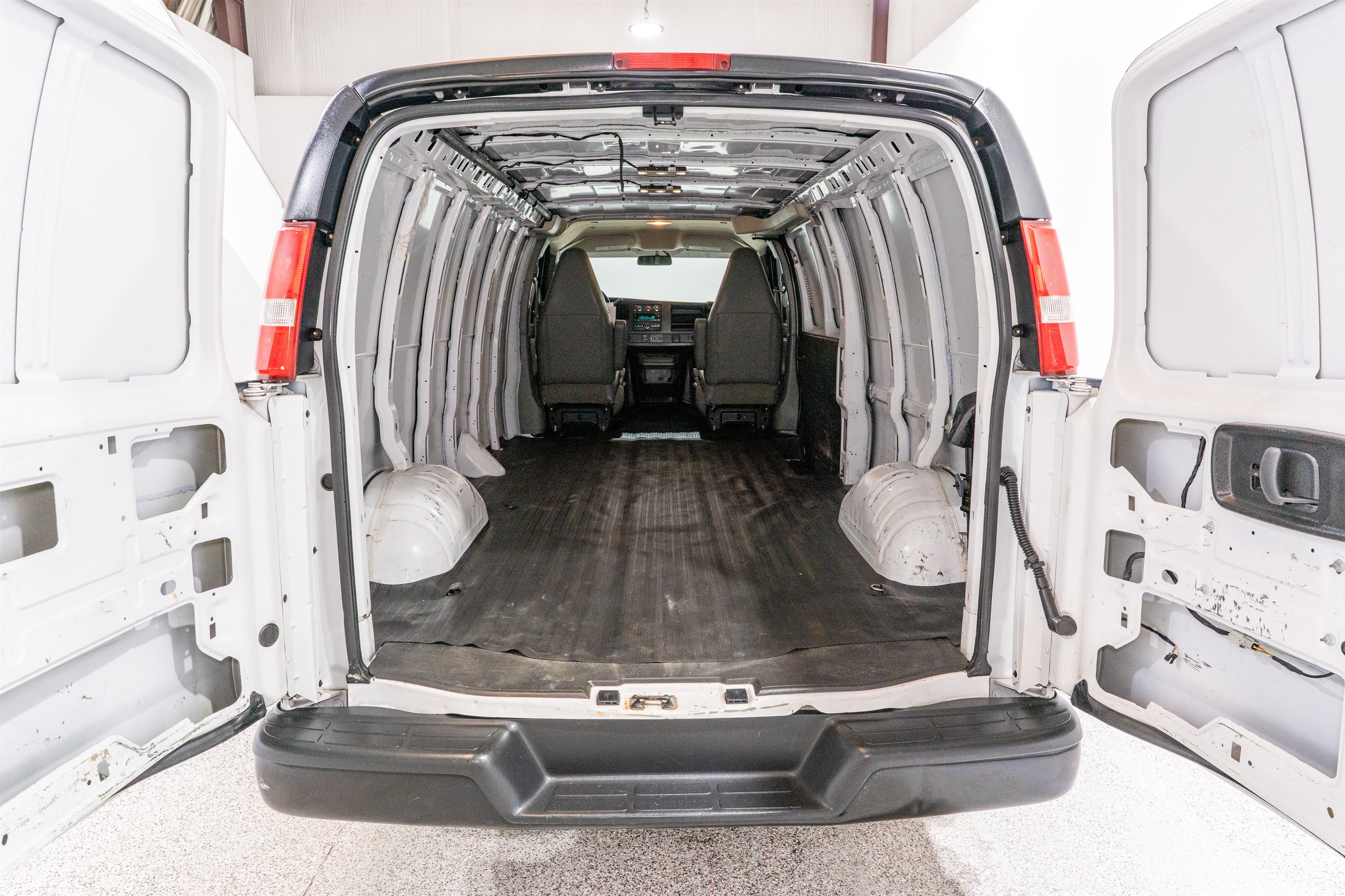 Used 2023 Chevrolet Express 2500 Extended w/ Driver Convenience Package RWD image 11