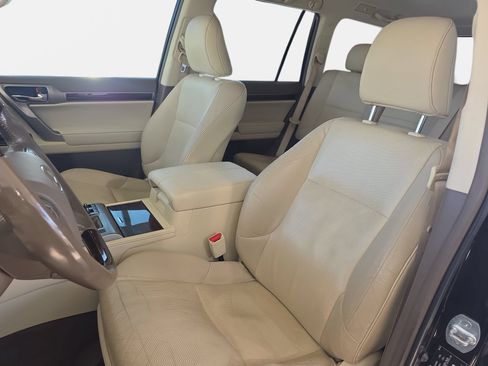 Used 2019 Lexus GX 460 Premium w/ Premium Package AWD/4WD image 14