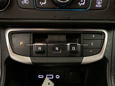 Used 2023 GMC Terrain SLE w/ Driver Convenience Package FWD image 19