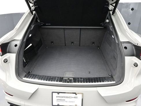 Certified 2022 Porsche Cayenne Platinum Edition image 16