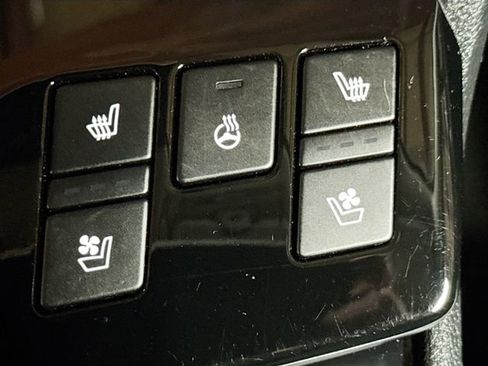 Used 2023 Kia Sportage SX image 23