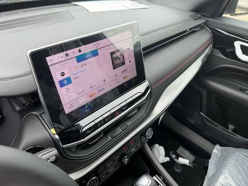 New 2026 Jeep Compass Trailhawk w/ Sun, Sound & Navigation Group image 21