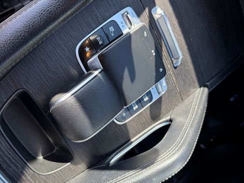 Used 2020 Mercedes-Benz GLE 350 4MATIC image 25