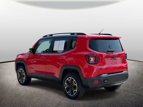 Used 2017 Jeep Renegade Trailhawk AWD/4WD image 4