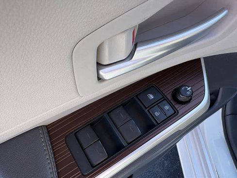 Used 2022 Toyota Sienna XLE image 20