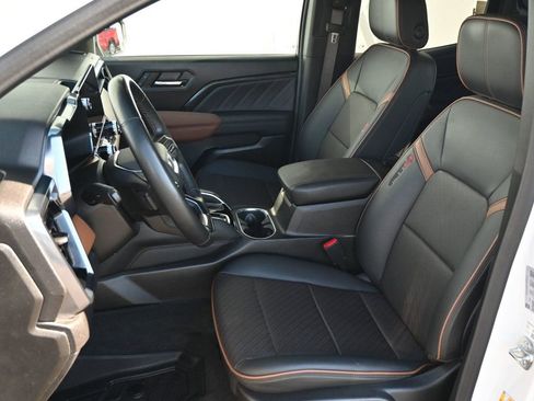 Used 2024 GMC Canyon AT4 w/ AT4 Premium Package image 14