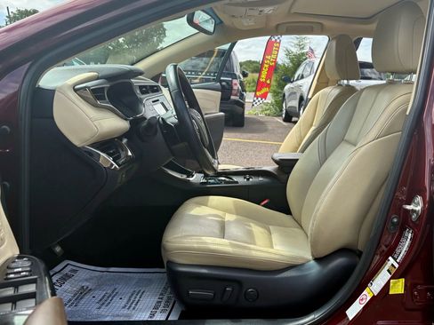 Used 2017 Toyota Avalon XLE Premium image 16