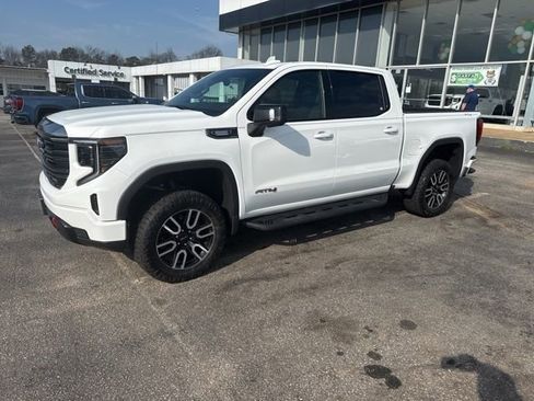 Used 2022 GMC Sierra 1500 AT4 w/ AT4 Preferred Package image 11