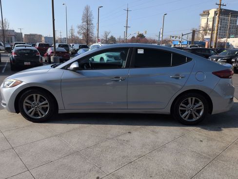Used 2017 Hyundai Elantra SE w/ SE A/T Tech Package 03 image 7