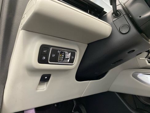 New 2026 Lincoln Nautilus Premier w/ Equipment Group 102A AWD/4WD image 17