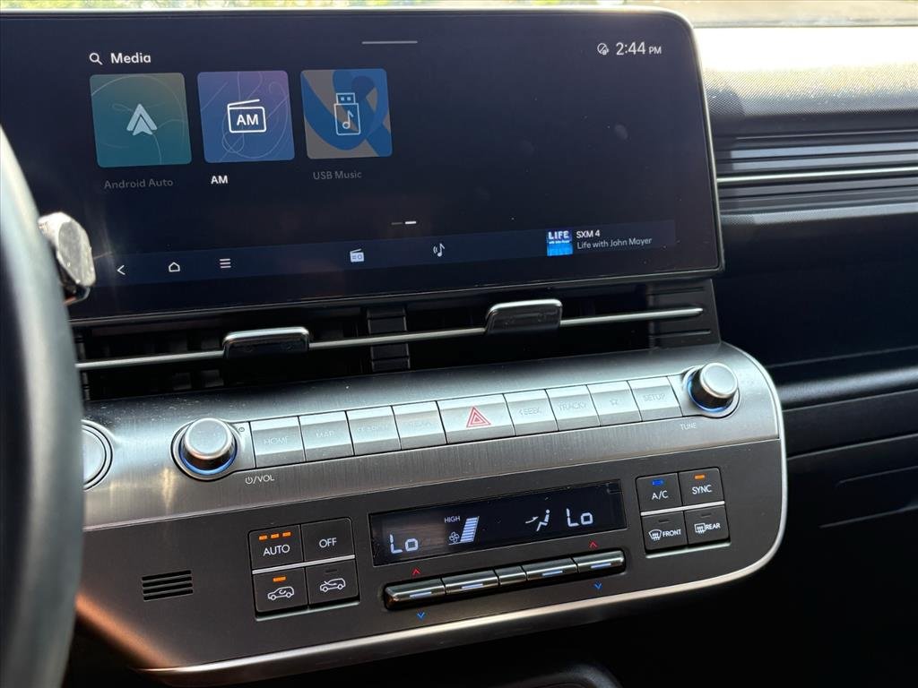 Certified 2024 Hyundai Kona SEL AWD/4WD image 11