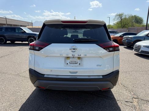 Used 2021 Nissan Rogue SV FWD image 6