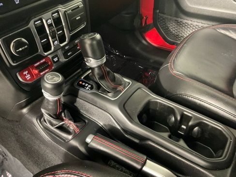 Used 2018 Jeep Wrangler Unlimited Rubicon AWD/4WD image 19