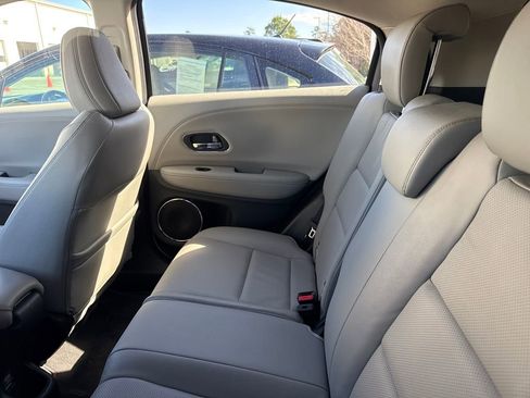 Used 2022 Honda HR-V EX-L image 18