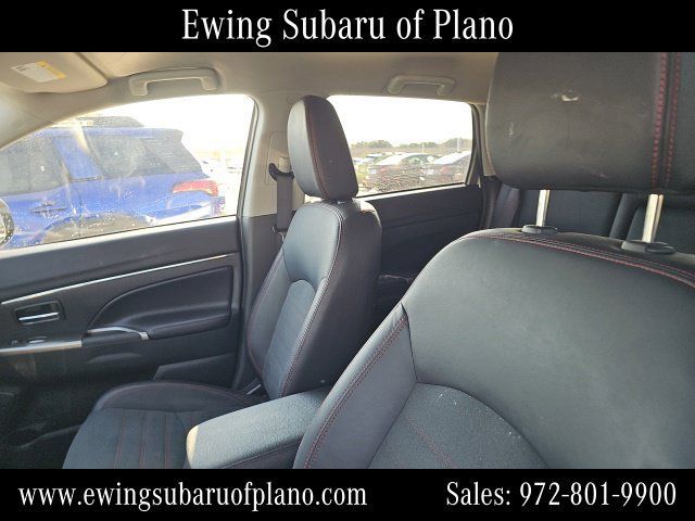 Used 2025 Mitsubishi Outlander Sport ES AWD/4WD image 6