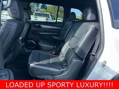 Used 2025 Buick Enclave Sport Touring image 15