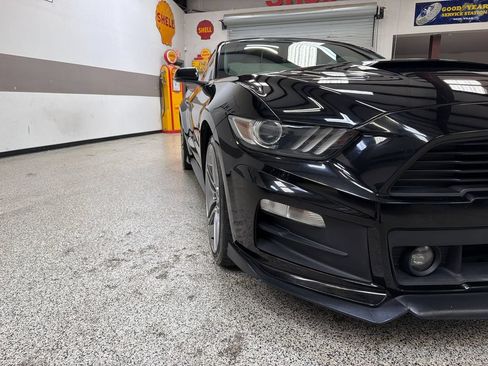Used 2015 Ford Mustang GT Premium RWD image 14
