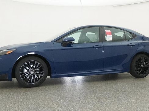 New 2026 Toyota Camry SE FWD image 6
