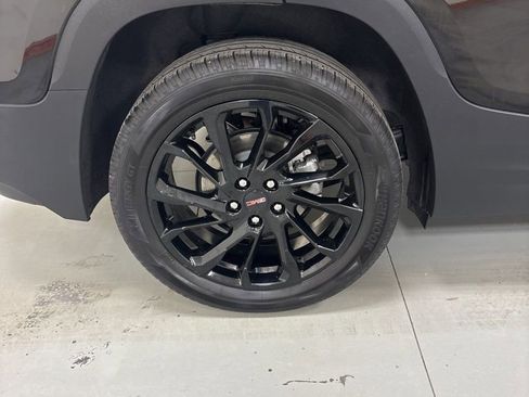 Used 2024 GMC Terrain SLT w/ Elevation Edition image 36